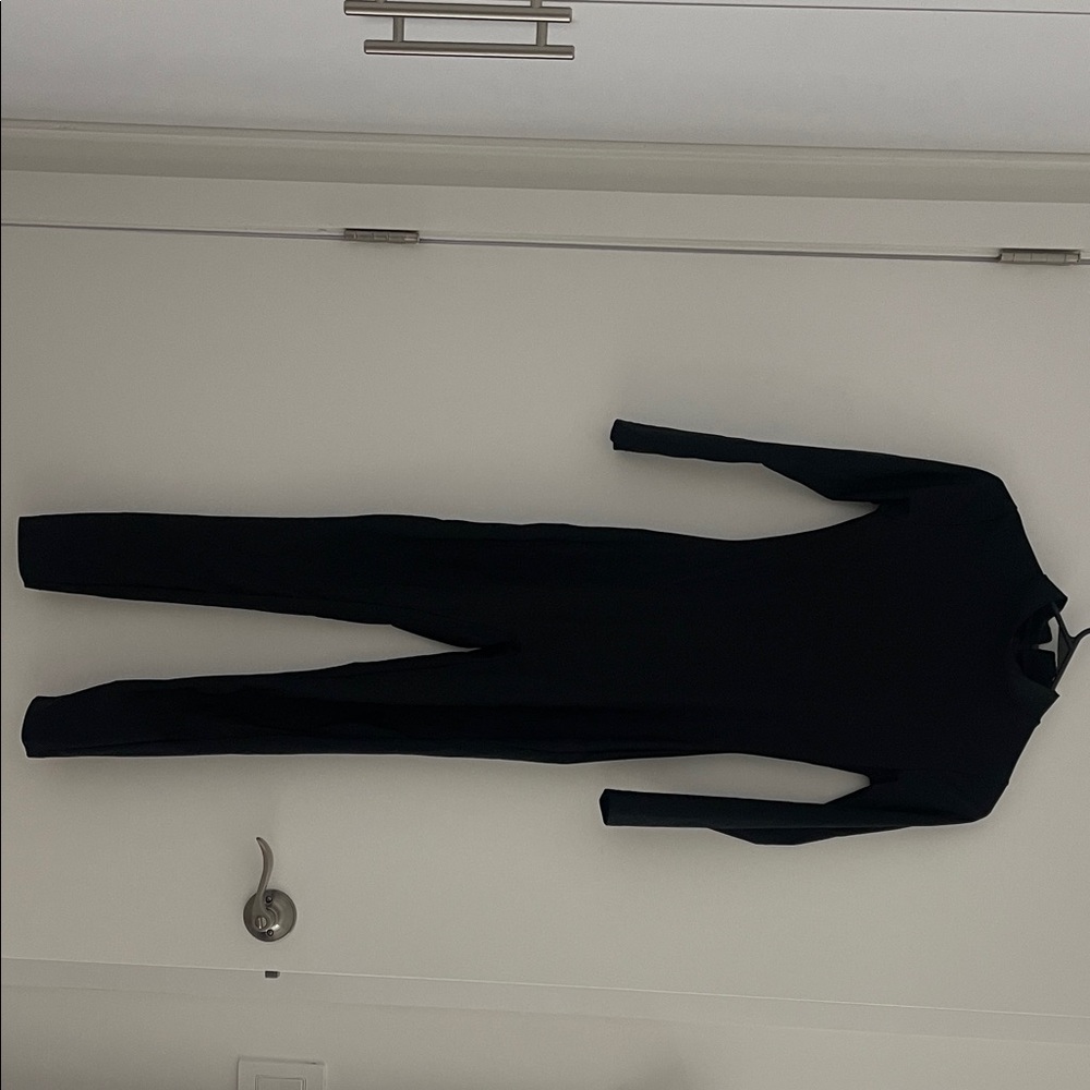 Chic Black Long-Sleeve Jumpsuit